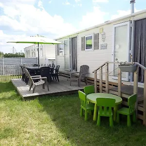 Hébergement de vacances Luxe Vakantiechalet Met Omheinde Tuin 6pers, Bredene